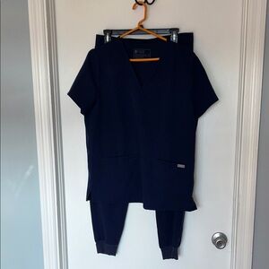 FIGS Navy Blue Scrub Set